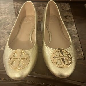 Round Toe Tory Burch